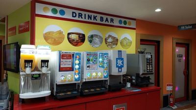 カラオケビッグエコー 寝屋川中木田店 《5～8名用》カラオケルーム【サイズM】の室内の写真