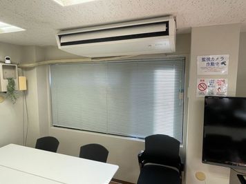 エアコンは新しくいたしました。 - 貸会議室　エスプリⅡ 貸し会議室エスプリⅡの室内の写真