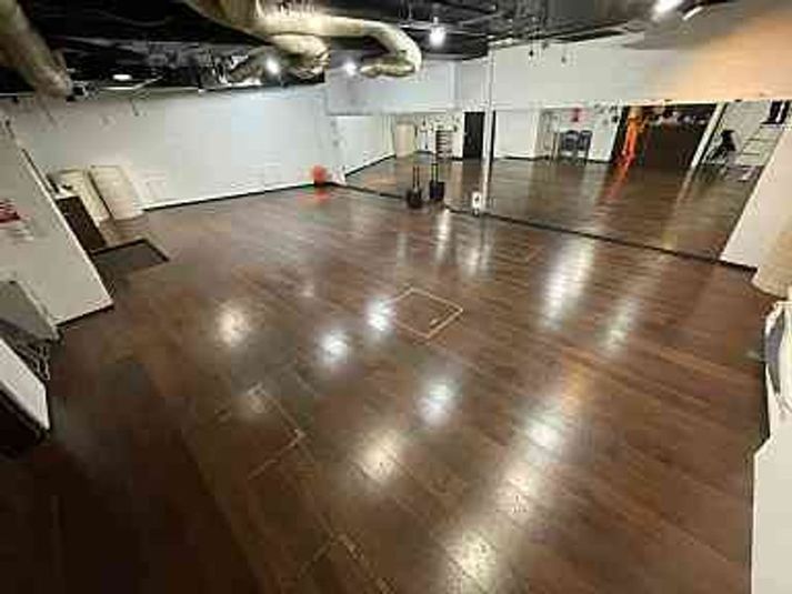 30人位でも充分な広さ - DLスタジオ代々木 ダンススタジオ　の室内の写真
