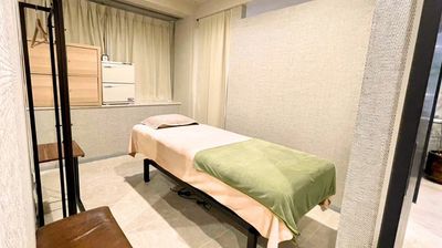 【直前割キャンペーン実施中★1,485円～アイサロン内のおしゃれ空間★銀座駅近！マッサージ・整体・エステ・メイクなどの施術 - 銀座  シェアサロン SHARELO