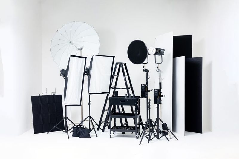 豊富な機材を取り揃えております - studio CURBON 白ホリ撮影スタジオの設備の写真