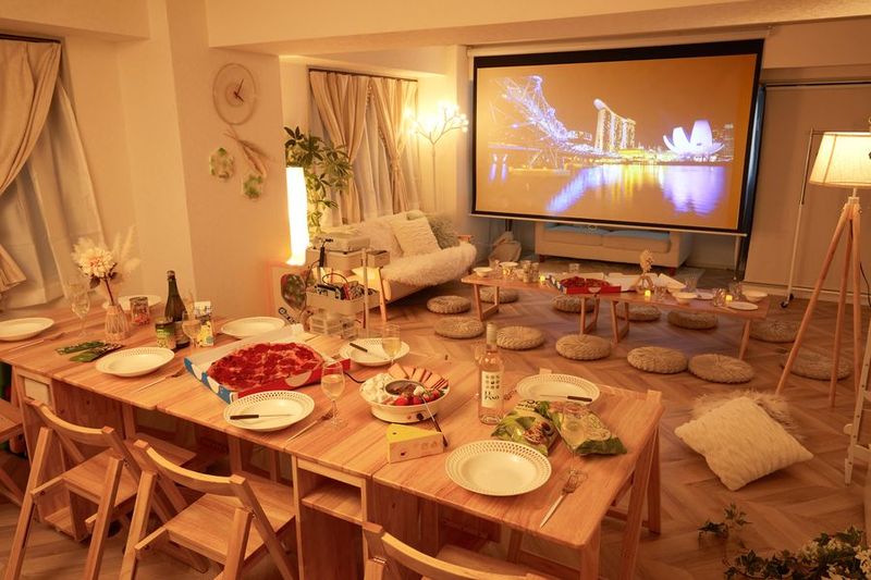 120㌅の大画面‼︎最大25名‼︎アクセス抜群パーティスペース - Moff room《秋葉原店》