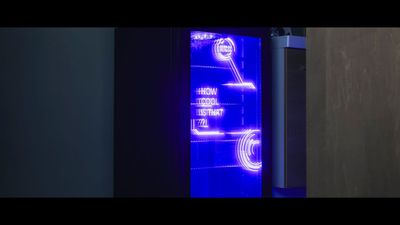 シリーズ初！ネオンタイプの冷蔵庫をご用意しました。
ドリンクをしまうことすら楽しめそうです🧉 - 487_SpemoCINEMA秋葉原Theatre2の室内の写真