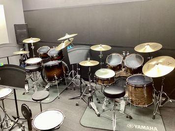ヤマハミュージック直営教室!ドラムの練習ができるお部屋です♪ - 浜松プレ葉ウォークセンター