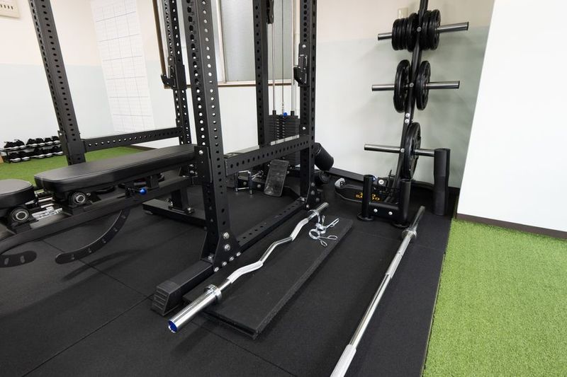 パワーラック完備の完全個室ジム - 【大森駅徒歩5分】40平米の広々個室トレーニング空間