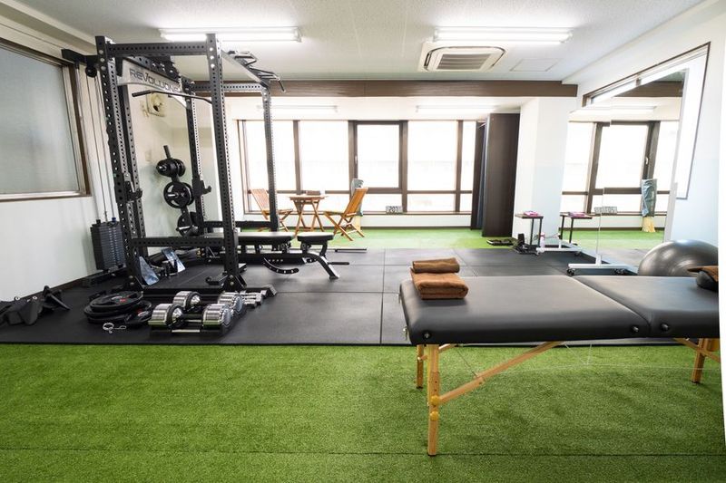 パワーラック完備の完全個室ジム - 【大森駅徒歩5分】40平米の広々個室トレーニング空間