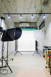 『パパッとプロ写真が撮れるレンタルスタジオ』 - SUNHALO PHOTO&MOVIE STUDIO
