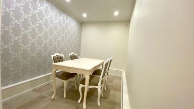 コワーキングスペース、会議利用も可能です！
プロジェクターもございます✨ - Relax room 押上 Relax room 押上｜イベント・撮影利用可能📷✨の室内の写真