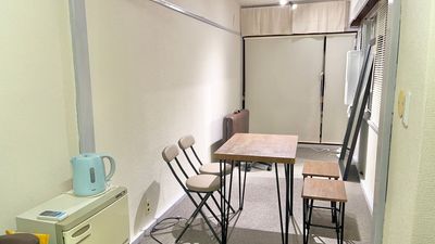 少人数の会議に - 上野ビル 上野駅1分❗️ワークスペース＆サロン【reimei Ueno】の室内の写真
