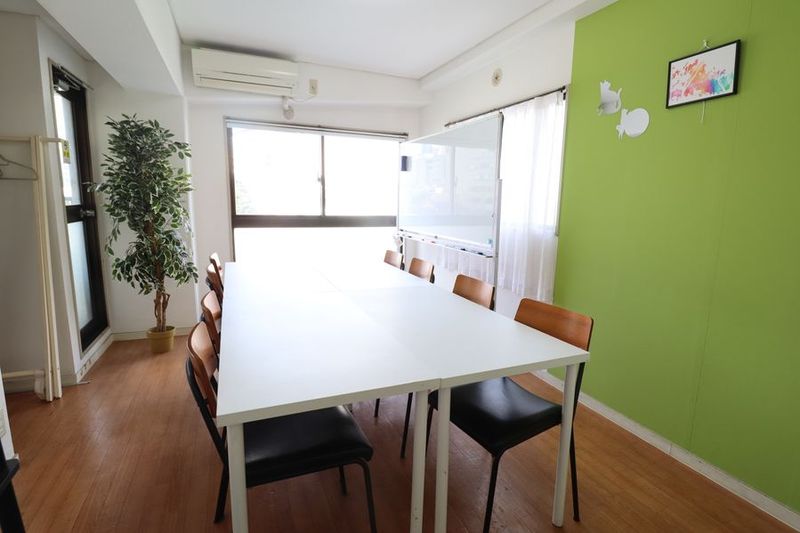 ★ライト会議室★新宿三丁目出口すぐ - 【ライト会議室】