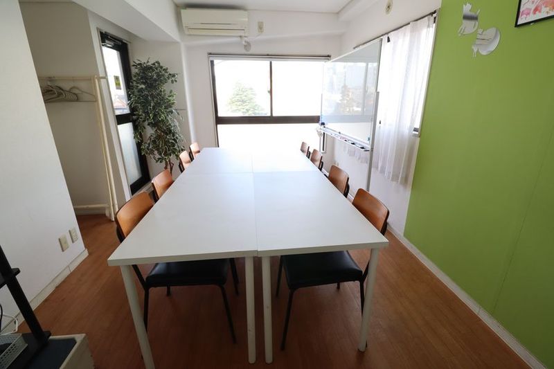 ★ライト会議室★新宿三丁目出口すぐ - 【ライト会議室】