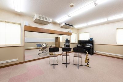 ヤマハミュージック直営！管楽器や弦楽器が練習できるお部屋です♪【エレクトーン・アップライトピアノ有り】 - 名塚センター
