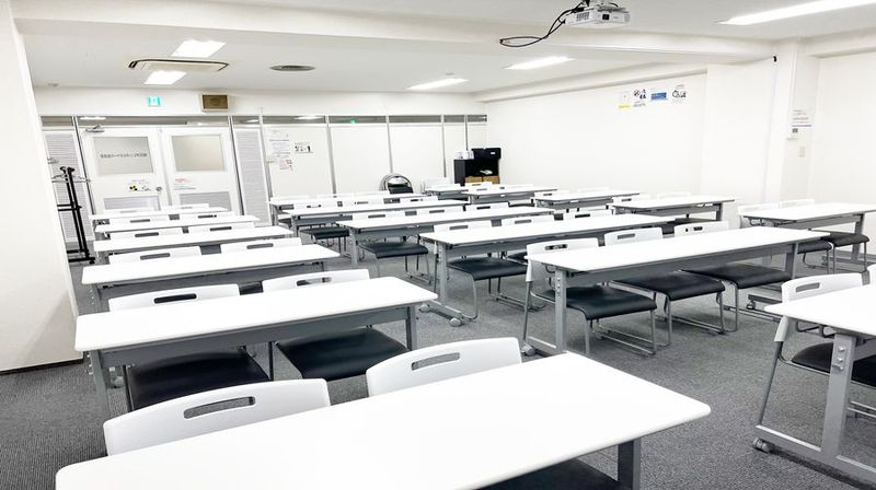 駅近 梅田 3Fレンタルスペース貸会議室 駅近42名着席可 - 梅田 レンタルスペース会議室