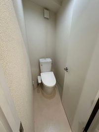 トイレは二箇所 - 会議室、レンタルスペース 会議室の室内の写真