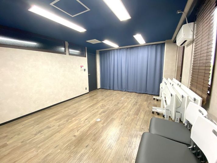 SOLOTASU（ソロタス）3F 会議室B - コワーキングスペース SOLOTASU（ソロタス）