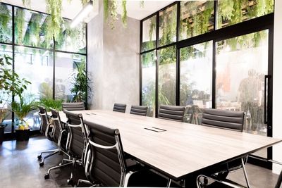 【銀座駅徒歩３分】2023年6月OPEN！緑あふれるカフェの一角にある完全個室スペース - AOU銀座の森