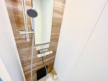 綺麗なシャワールーム - レンタルサロンCOTAの設備の写真