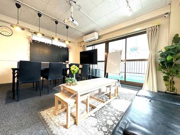 カリクラシ 西田ビル４F 広いベランダの多目的スペース！【西田ビル４F】の室内の写真