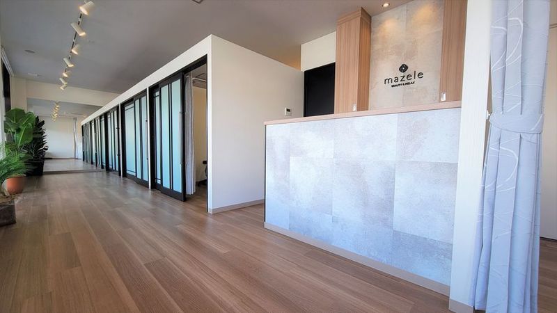 個室、ベッド付きスペース - マゼルビューティー前橋