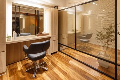 勝どき駅3分！個室でゆったりとした高級な空間。快適スペース。道具すべて揃っております。 - ユーゴヘア勝どき