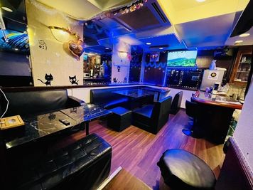 JK Room 音色 上野広小路 【平日昼間限定】カラオケ歌い放題🎶JK Room 音色 上野の室内の写真