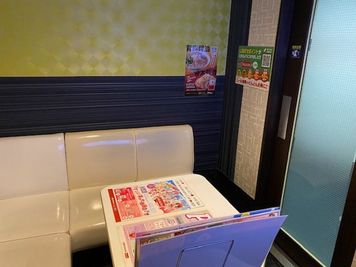 《1～4名用》【ビッグエコーで推し活🎀 楽器練習🎻】電源／Wi-Fi完備／ソフトドリンク飲み放題付き☕️ - カラオケ ビッグエコー高松フェリー通り店