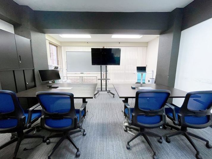 24時間以内レビュー必須特別価格！！銀座 大型モニター会議室 - Oasis貸会議室 東銀座