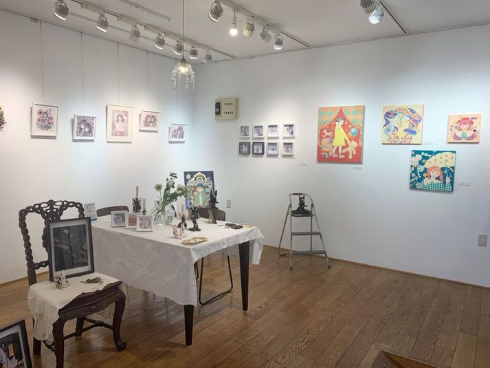 石川町元町口徒歩1分、全面ガラス張りのギャラリー - Gallery CHARLOTTE.USAGI