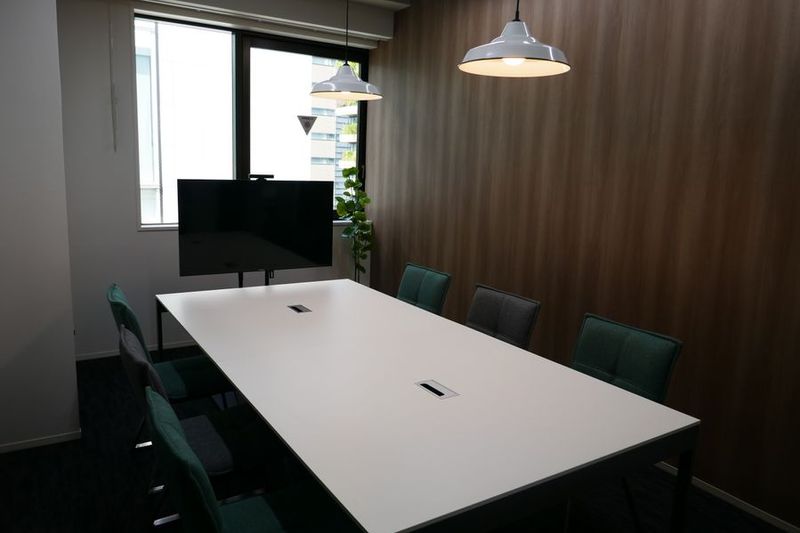 ６名様迄ご利用可能な、落ち着いた雰囲気の会議室です - Sprout Muse Sprout Muse 会議室Bの室内の写真