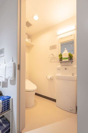 指定席：28番（半個室ブース / カーテン付き：幅90cm） - 自習室 KAKOI 本郷三丁目駅前店