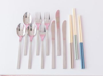 スプーン、フォーク、箸、ナイフそれぞれ3つ用意しています。
食事会やパーティーの際にご利用ください。 - こんな日常に幸せをの設備の写真