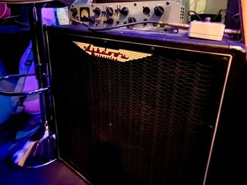 ベースアンプ - John Lemon 多用途イベントスペースの設備の写真