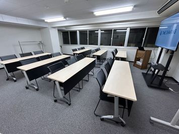 【スクール形式18名着席可能！】 - TIME SHARING 日本橋千代田会館 2Aの室内の写真