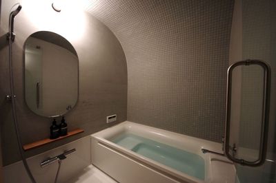 アールの天井で開放感のあるバスルーム - graf studio キッチン付き レンタルスタジオ・レンタルスペースの室内の写真