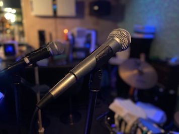 マイク - John Lemon 多用途イベントスペースの設備の写真