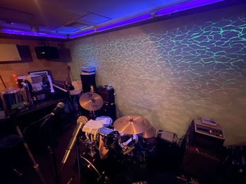 演奏スペース - John Lemon 多用途イベントスペースの室内の写真