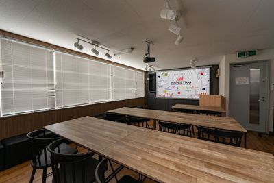 机の配置も変更可能 - LAMP（ランプ）五反田駅西口店 【最大40名】五反田駅西口｜パーティ/会議/多目的【KTY02】の室内の写真