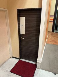 カラオケビッグエコー レインボー店  《9～10名用》カラオケルーム【サイズL】の室内の写真