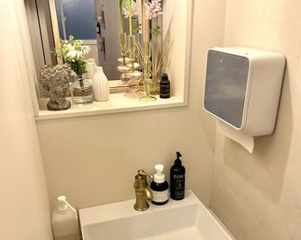 清潔感のある手洗い場 - 西池袋のレンタルスペース【salon ITCHi】 美容所登録済★駅近【副都心線池袋から1分】🕊レンタルサロンのその他の写真