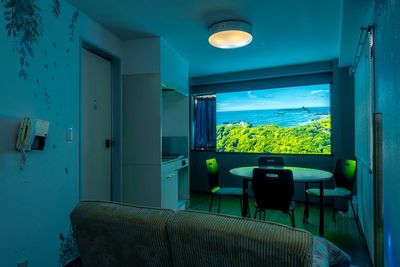 Popin Aladdin2とプロジェクタスクリーンで90インチ大画面を実現❗️ - 467_シアタールームJIZAI目黒 レンタルスペースの室内の写真