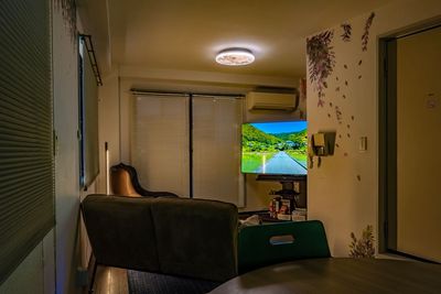 月光のような照明でムード満点✨調色・調光可能❗ - 467_シアタールームJIZAI目黒 レンタルスペースの室内の写真