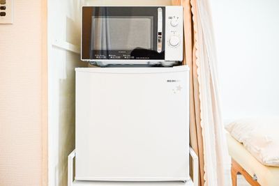 冷蔵庫・電子レンジ - レンタルサロンRocca【４０３】 名古屋 / 金山駅すぐ✨レンタルサロンRocca（ロッカ）の設備の写真