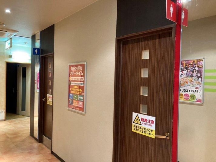 《1～4名用》カラオケルーム【サイズS】 - カラオケビッグエコー 原田店