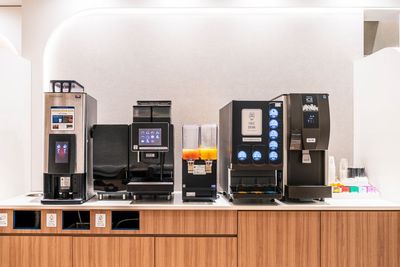 HAKADORU渋谷宮益坂店 【渋谷駅徒歩1分！】6名用会議室の設備の写真