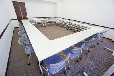名古屋会議室 名古屋伏見駅前店 第4会議室【室料30%オフ】 の室内の写真