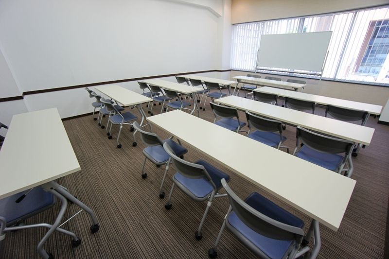 第4会議室【室料30%オフ】  - 名古屋会議室 名古屋伏見駅前店