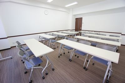 名古屋会議室 名古屋伏見駅前店 第4会議室【室料30%オフ】 の室内の写真