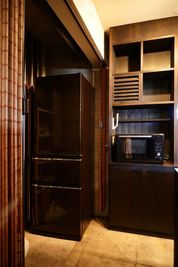 冷蔵庫 - STUDIO SUN 大きなBarカウンターが特徴 キッチン付きレンタルスペースの室内の写真