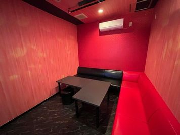 《5～8名用》【ビッグエコーで推し活🎀 楽器練習🎻】電源／Wi-Fi完備／1ドリンク付き🍹 - カラオケビッグエコー 原田店