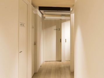 3階フロア◇廊下 - 好アクセス◎広々個室　レンタルサロン Rental Salon  Bjの室内の写真
